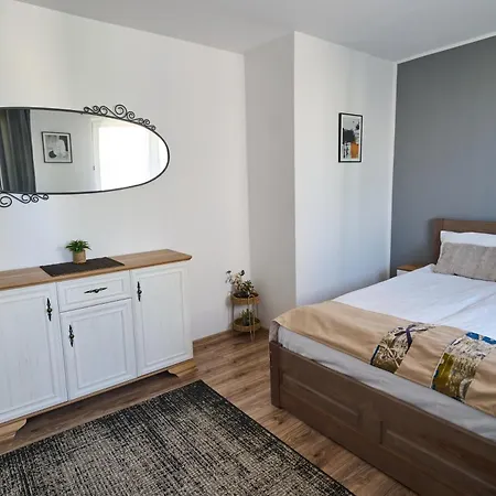 500 Metrow Do Zamku Malbork