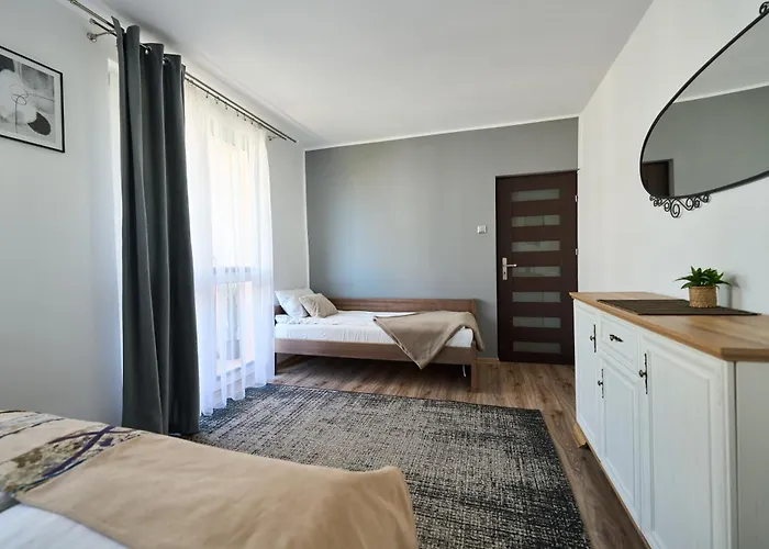 500 Metrow Do Zamku 公寓 *